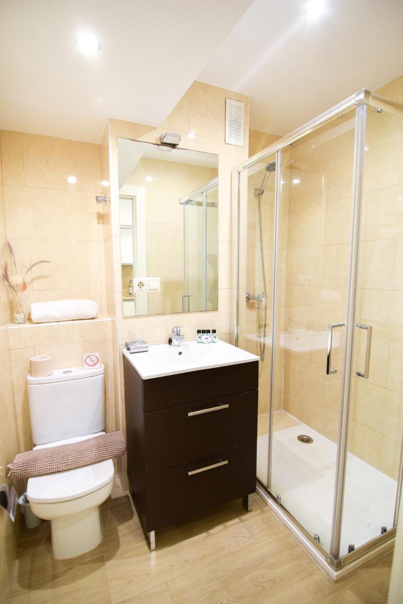 Malagueta Beachside Charm Apartment Malaga Exterior photo